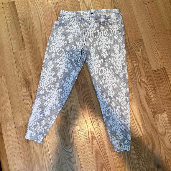 Pajama set - Picture 3 of 3